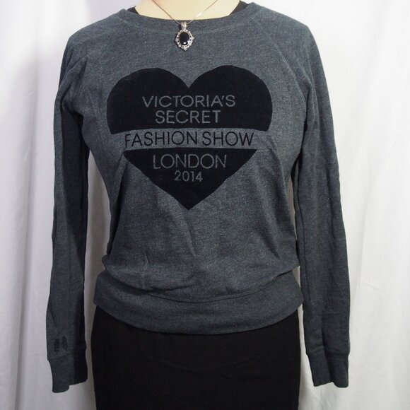 Victoria's Secret LONDON Fashion Show 2014 Crew Neck Sweatshirt Dk Gray Size S - Picture 1 of 13